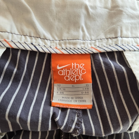 VTG NIKE Women's Vertical Striped Shorts 12 - Picture 5 of 6